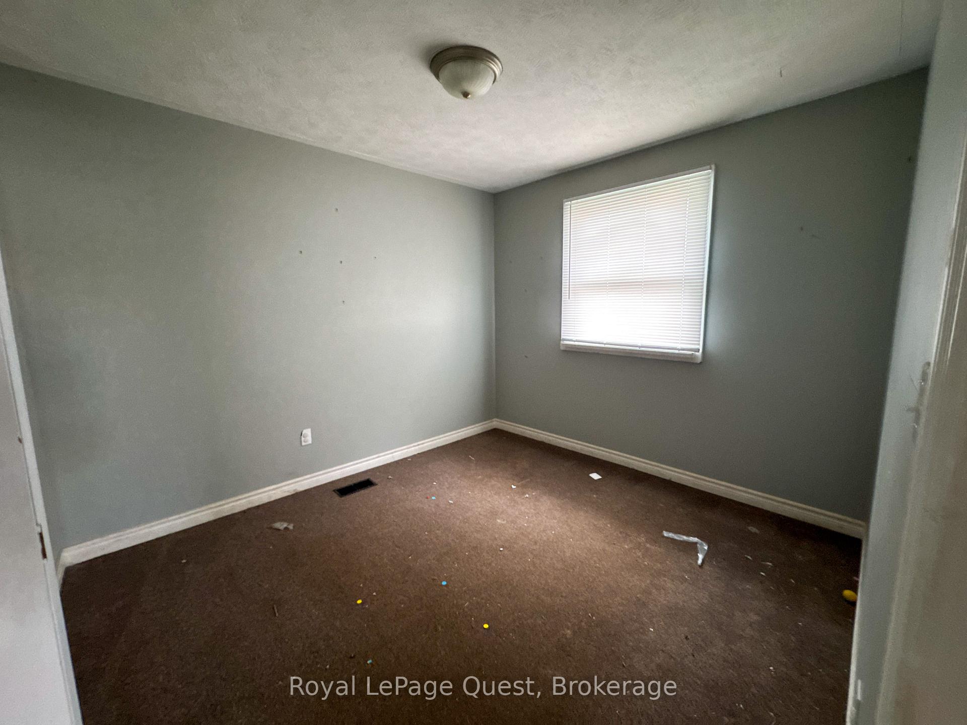 Photo 11 of 231 Barnett Avenue, Midland — HOMEH