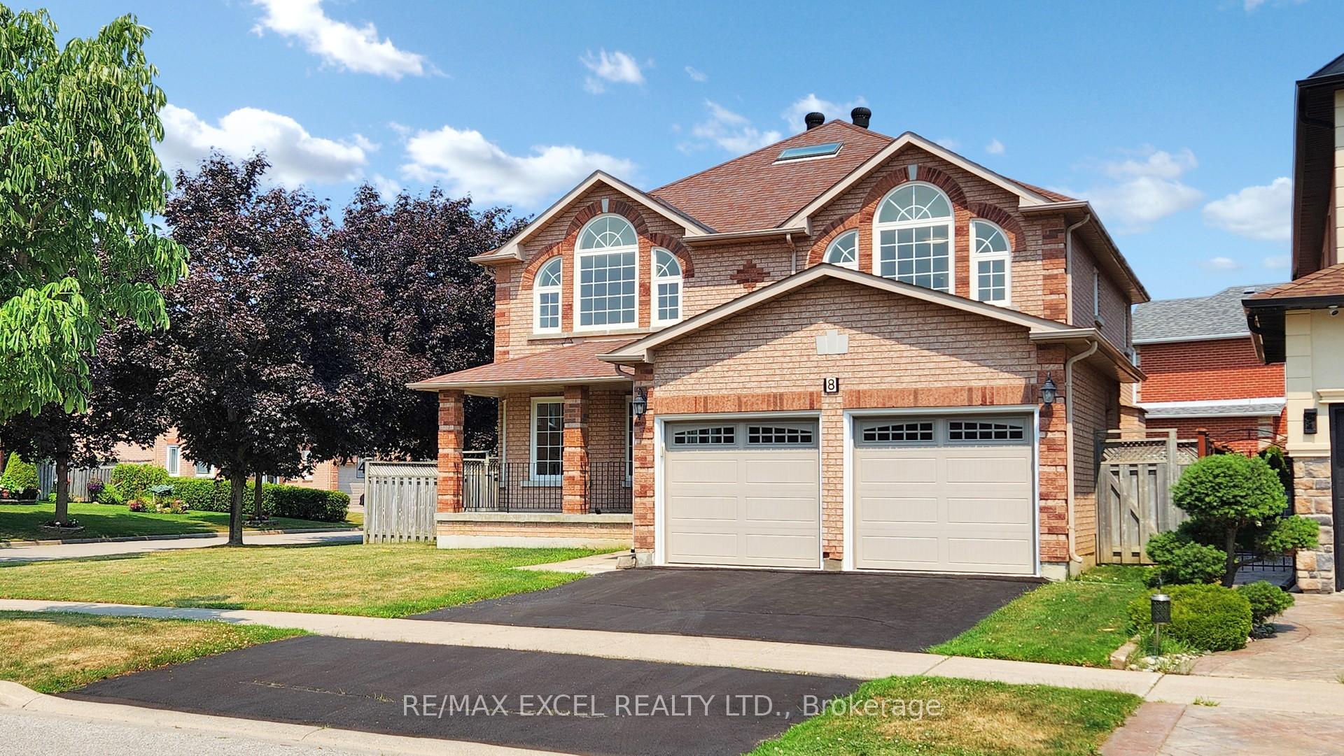 Photo 3 of 8 Macklin Street, Markham, Middlefield — HOMEH