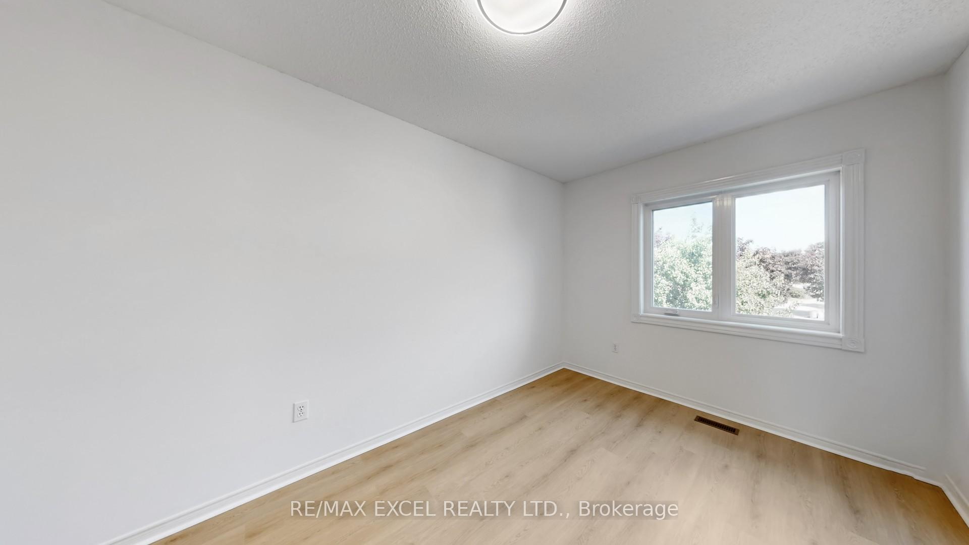 Photo 35 of 8 Macklin Street, Markham, Middlefield — HOMEH