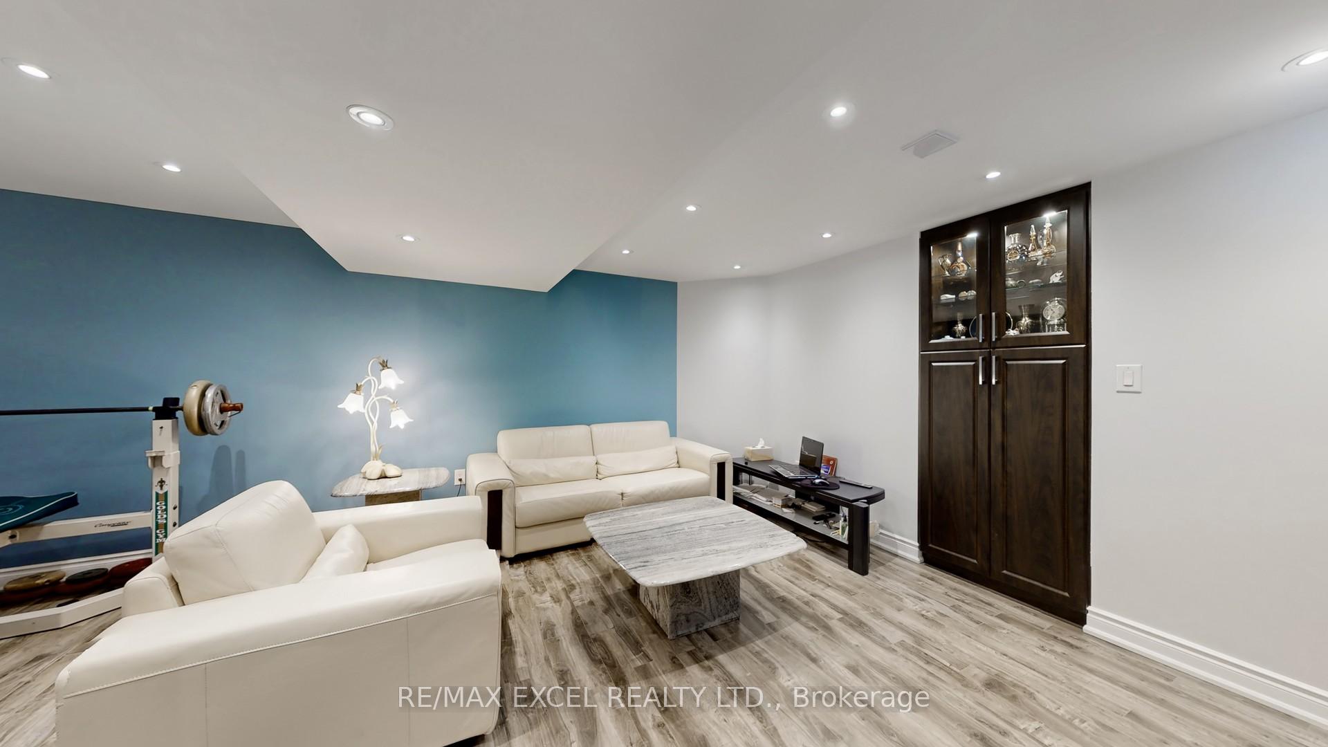 Photo 38 of 8 Macklin Street, Markham, Middlefield — HOMEH