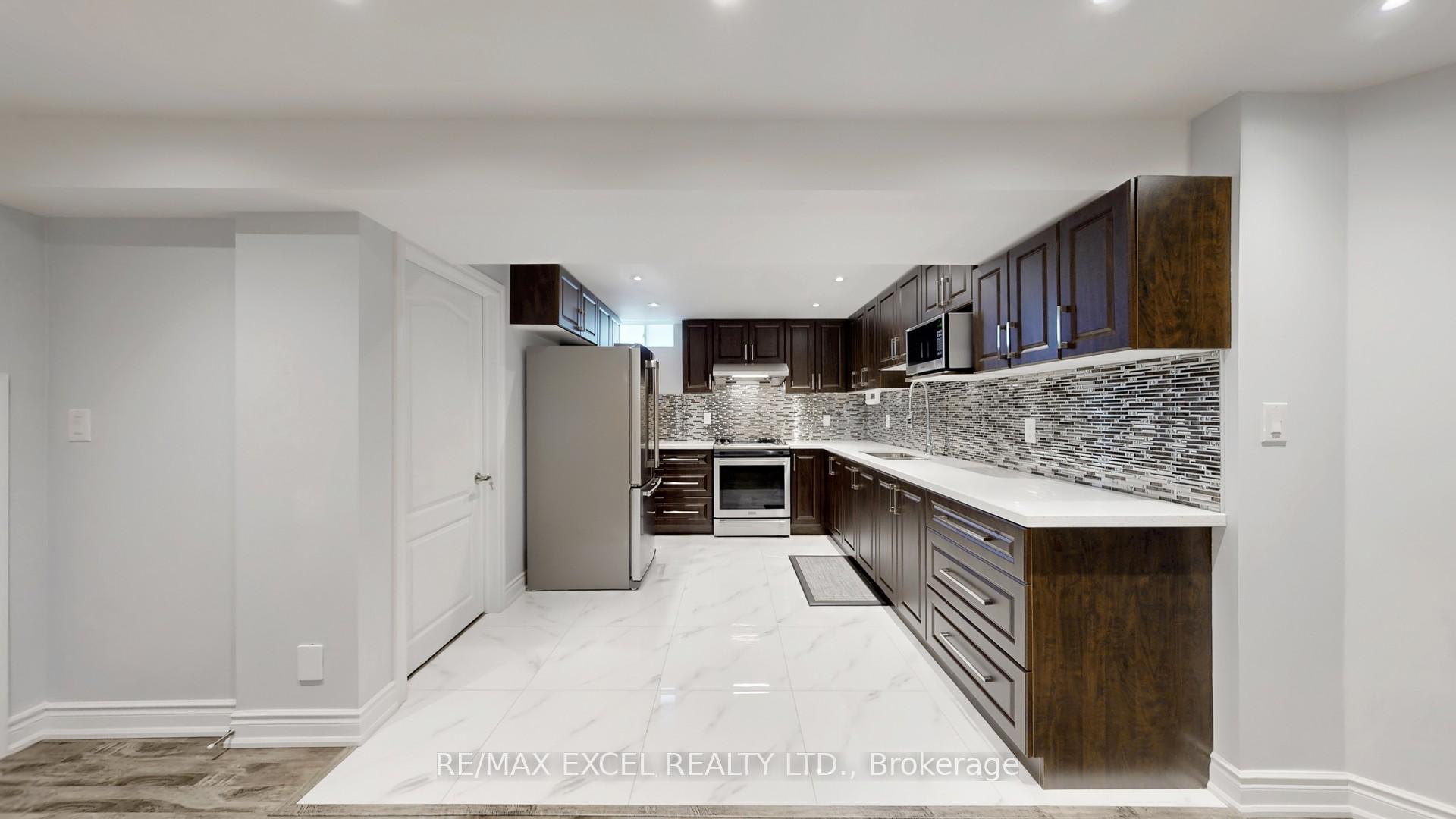 Photo 39 of 8 Macklin Street, Markham, Middlefield — HOMEH