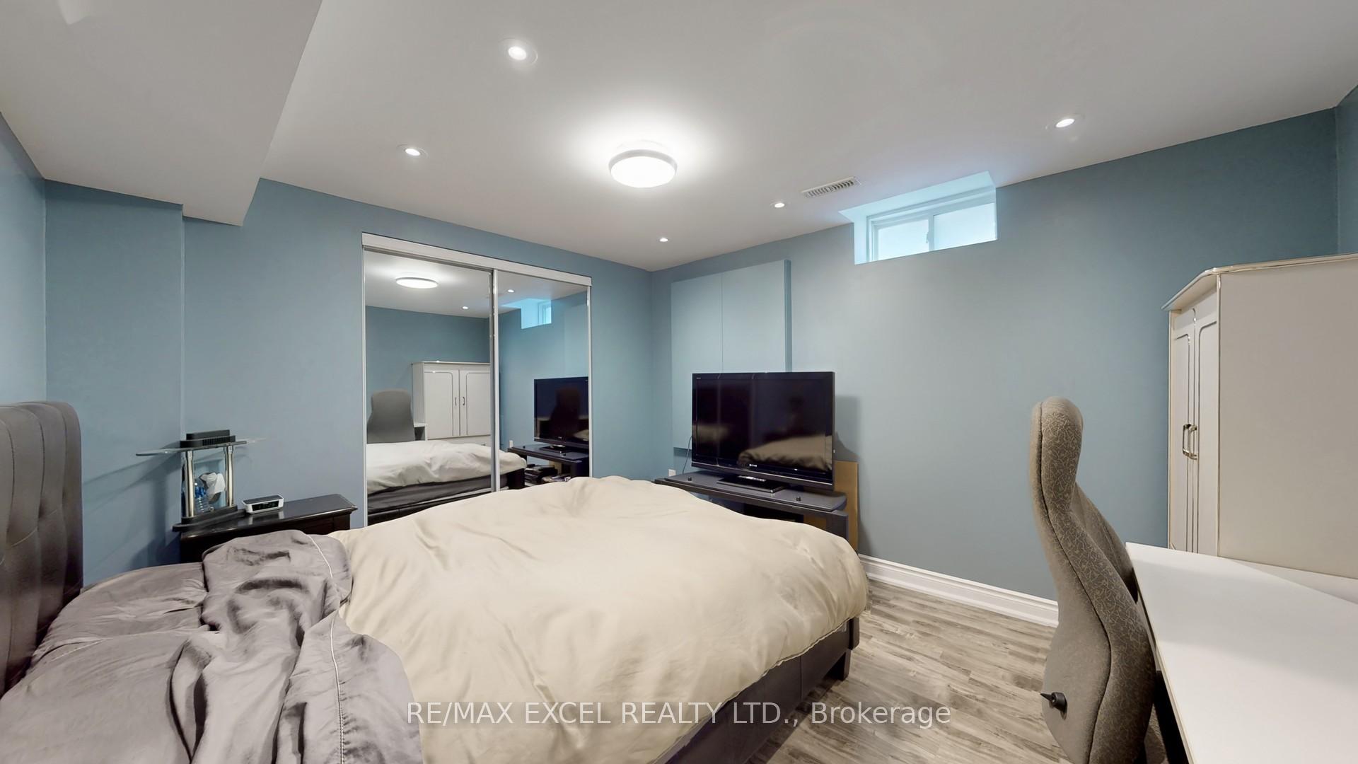 Photo 41 of 8 Macklin Street, Markham, Middlefield — HOMEH