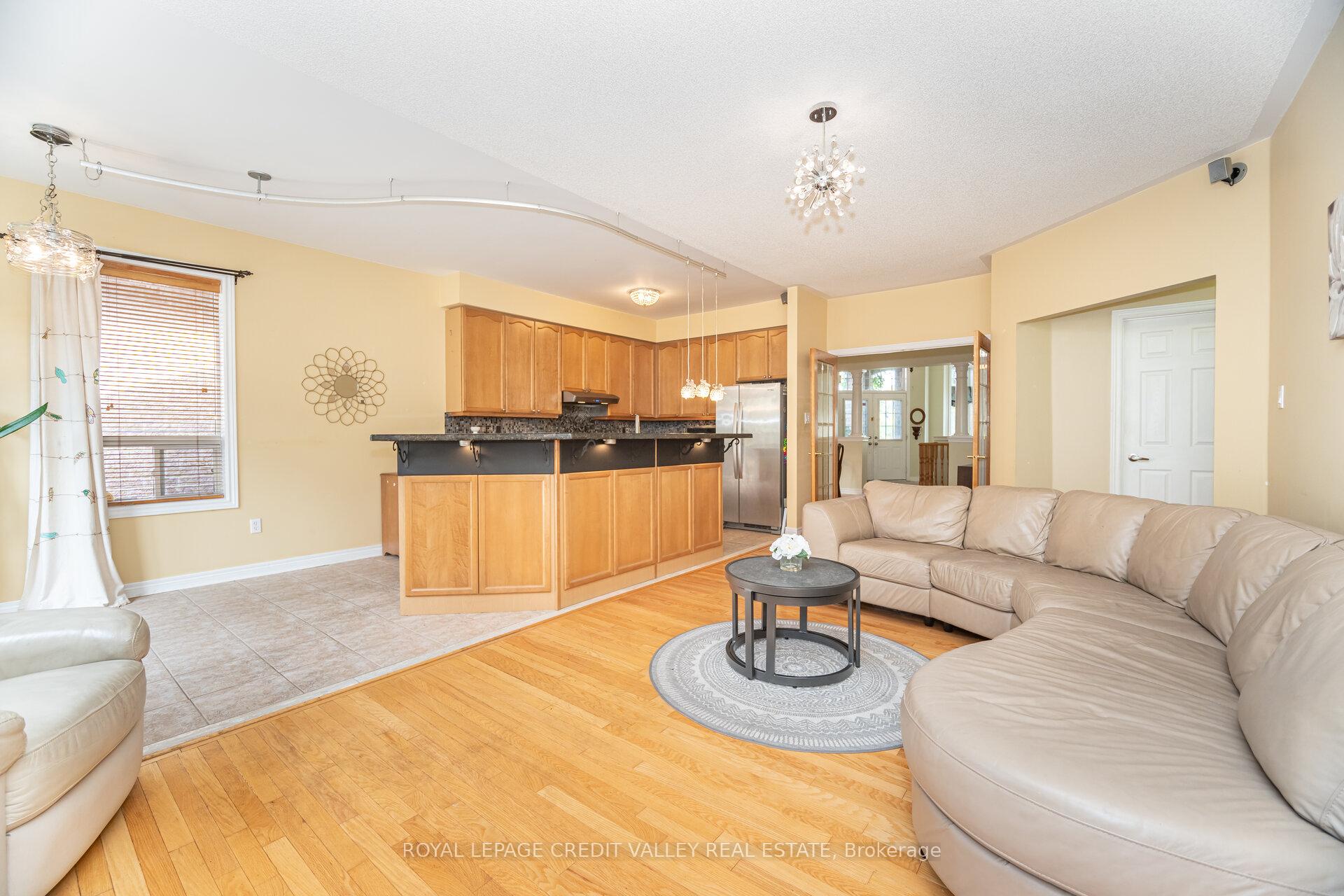 Photo 20 of 91 Trailside Walk, Brampton, Bramalea North Industrial — HOMEH