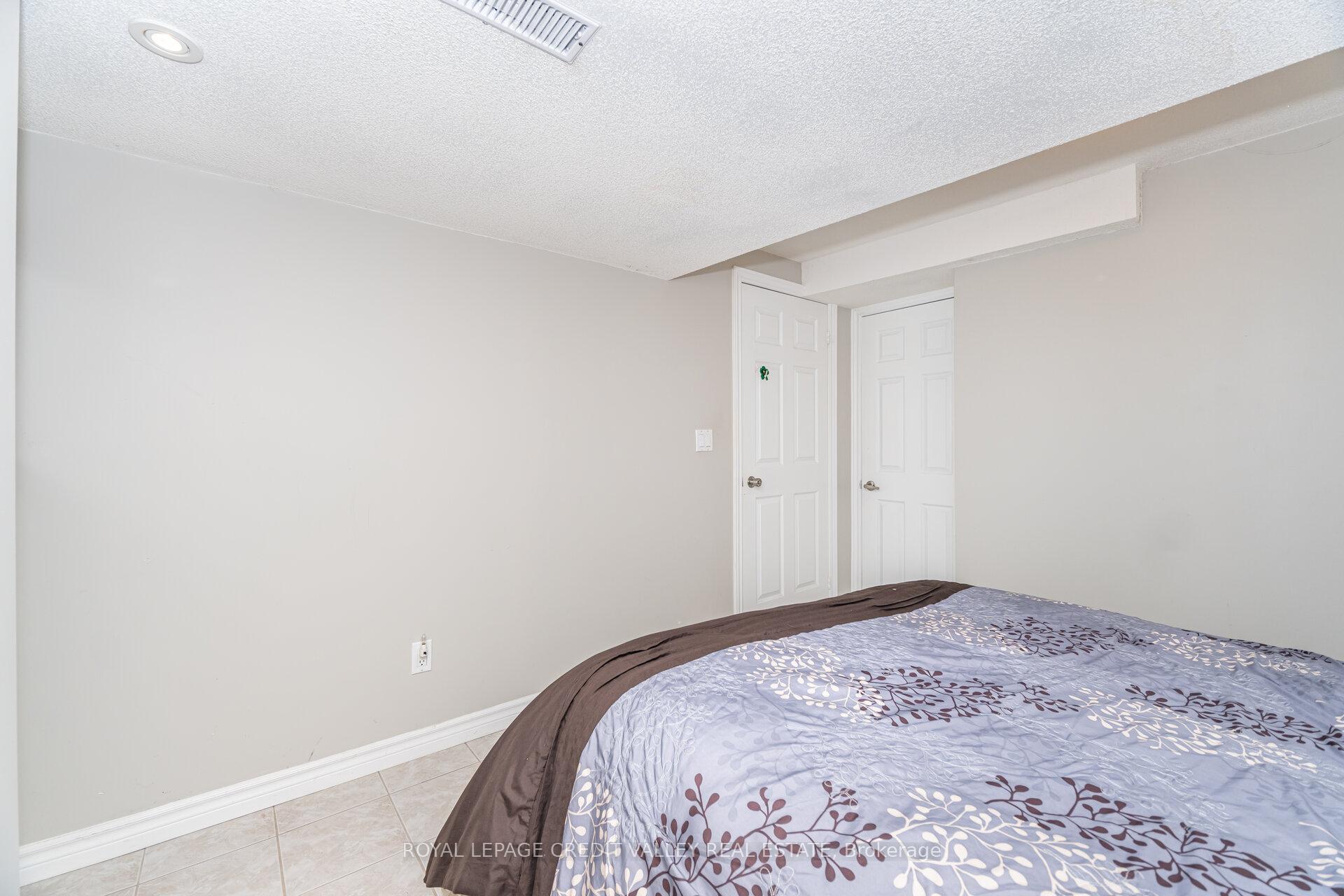 Photo 34 of 91 Trailside Walk, Brampton, Bramalea North Industrial — HOMEH