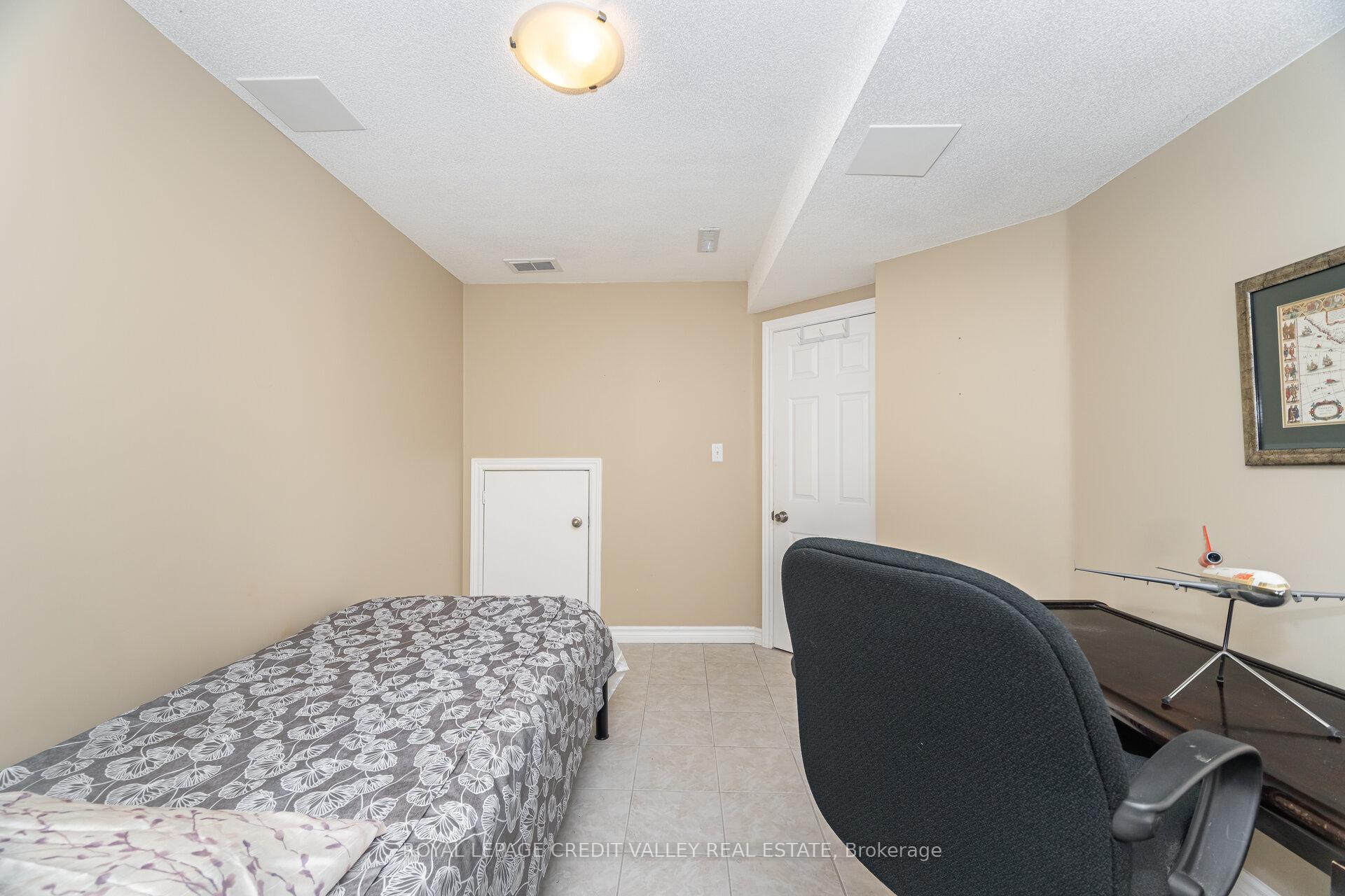 Photo 38 of 91 Trailside Walk, Brampton, Bramalea North Industrial — HOMEH