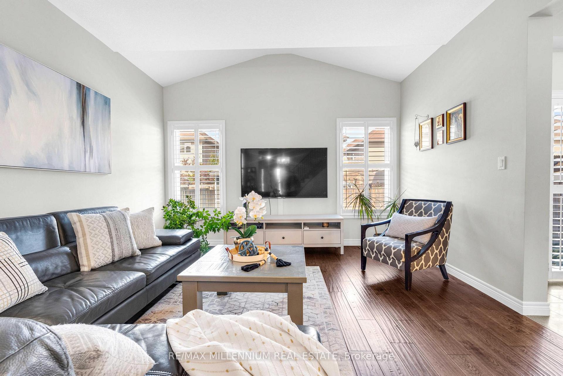 Photo 31 of 45 Bellagio Avenue, Hamilton, Stoney Creek Mountain — HOMEH