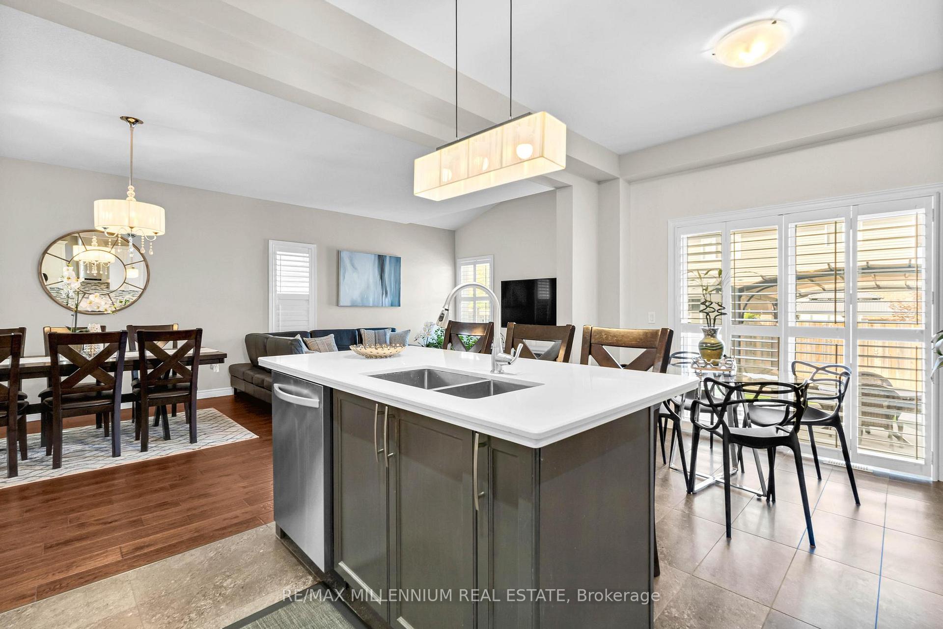 Photo 13 of 45 Bellagio Avenue, Hamilton, Stoney Creek Mountain — HOMEH