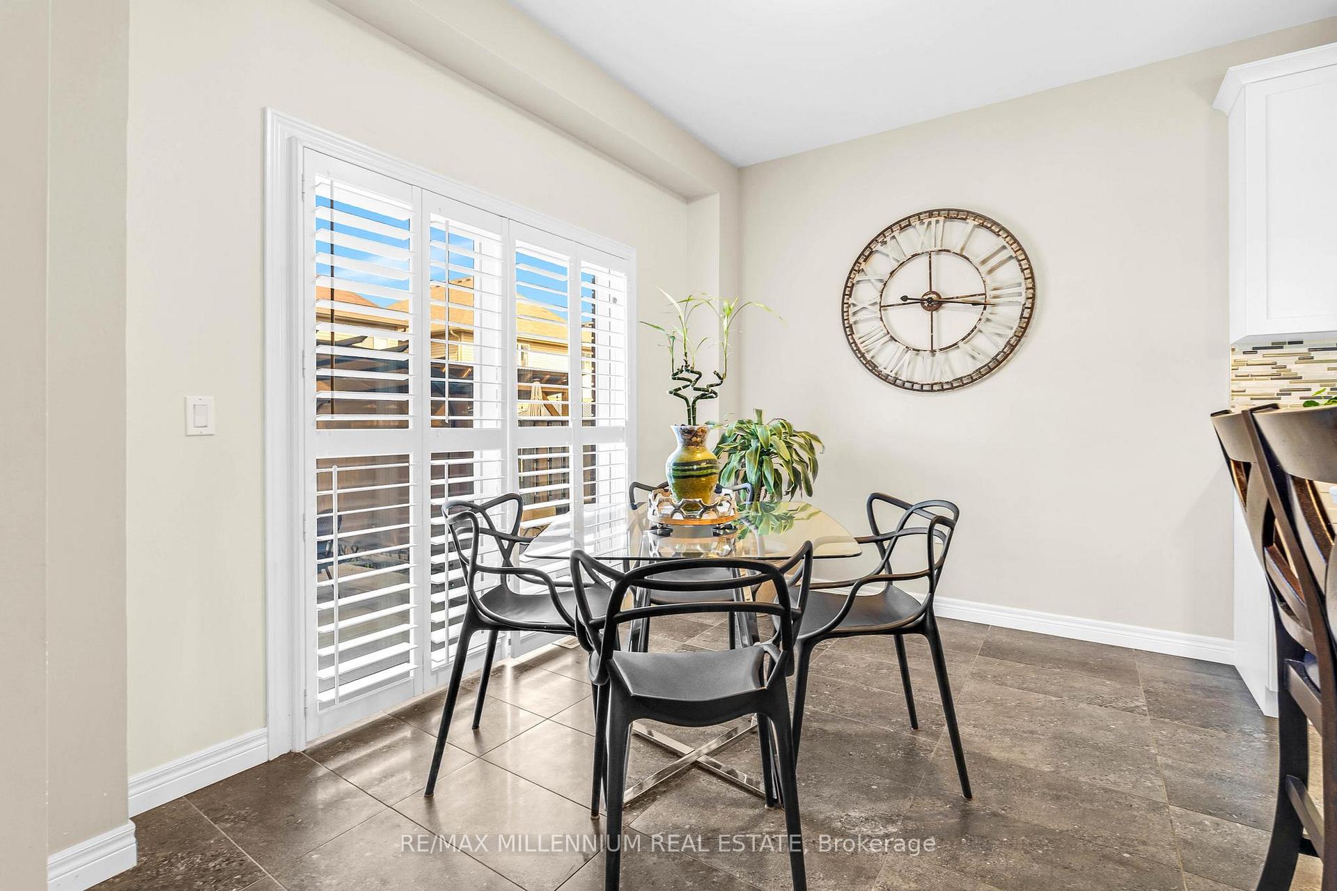 Photo 7 of 45 Bellagio Avenue, Hamilton, Stoney Creek Mountain — HOMEH