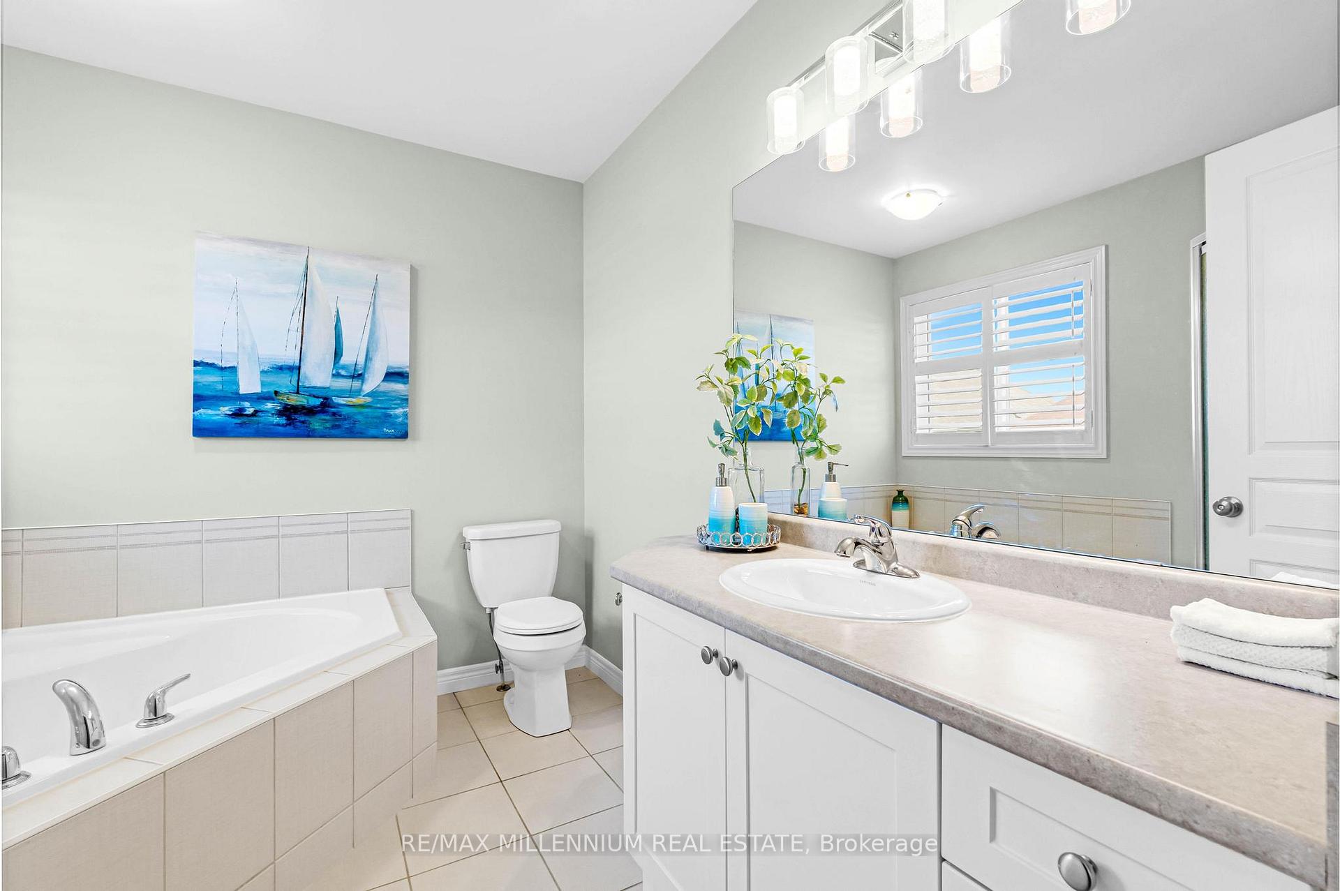 Photo 35 of 45 Bellagio Avenue, Hamilton, Stoney Creek Mountain — HOMEH