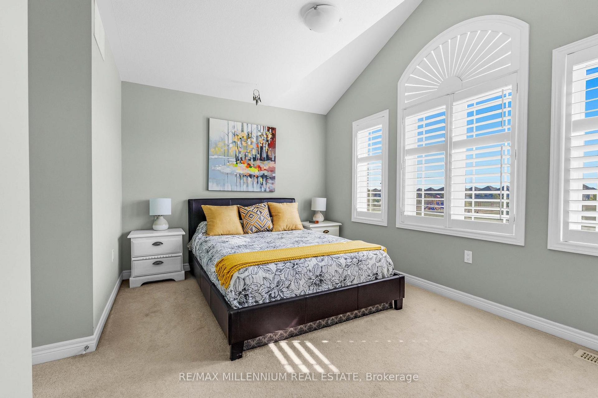 Photo 17 of 45 Bellagio Avenue, Hamilton, Stoney Creek Mountain — HOMEH