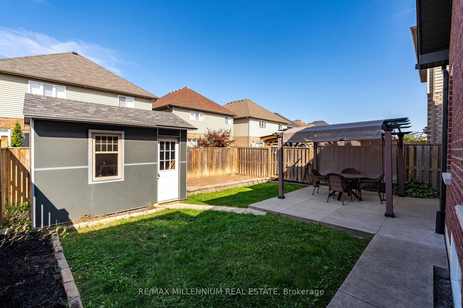 Photo 14 of 45 Bellagio Avenue, Hamilton, Stoney Creek Mountain — HOMEH