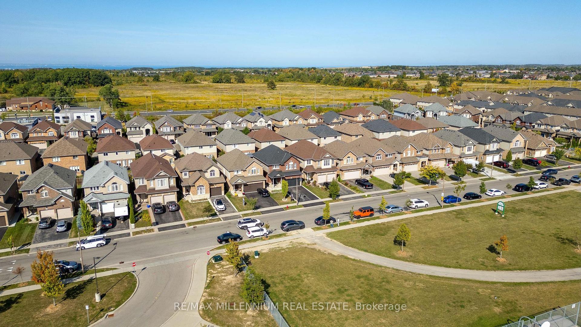 Photo 41 of 45 Bellagio Avenue, Hamilton, Stoney Creek Mountain — HOMEH