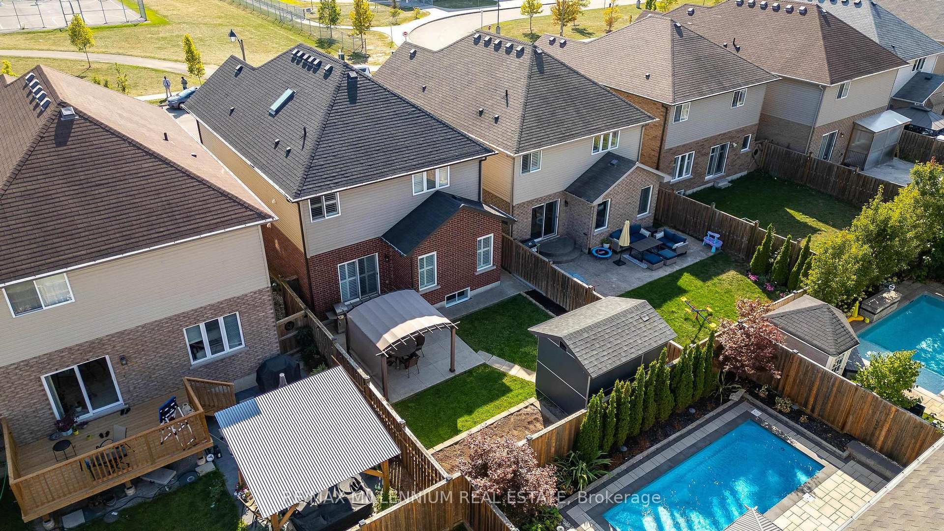 Photo 19 of 45 Bellagio Avenue, Hamilton, Stoney Creek Mountain — HOMEH