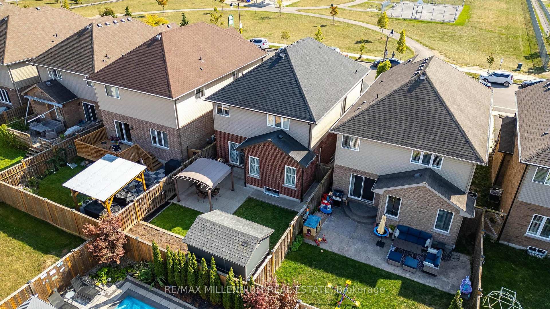Photo 27 of 45 Bellagio Avenue, Hamilton, Stoney Creek Mountain — HOMEH