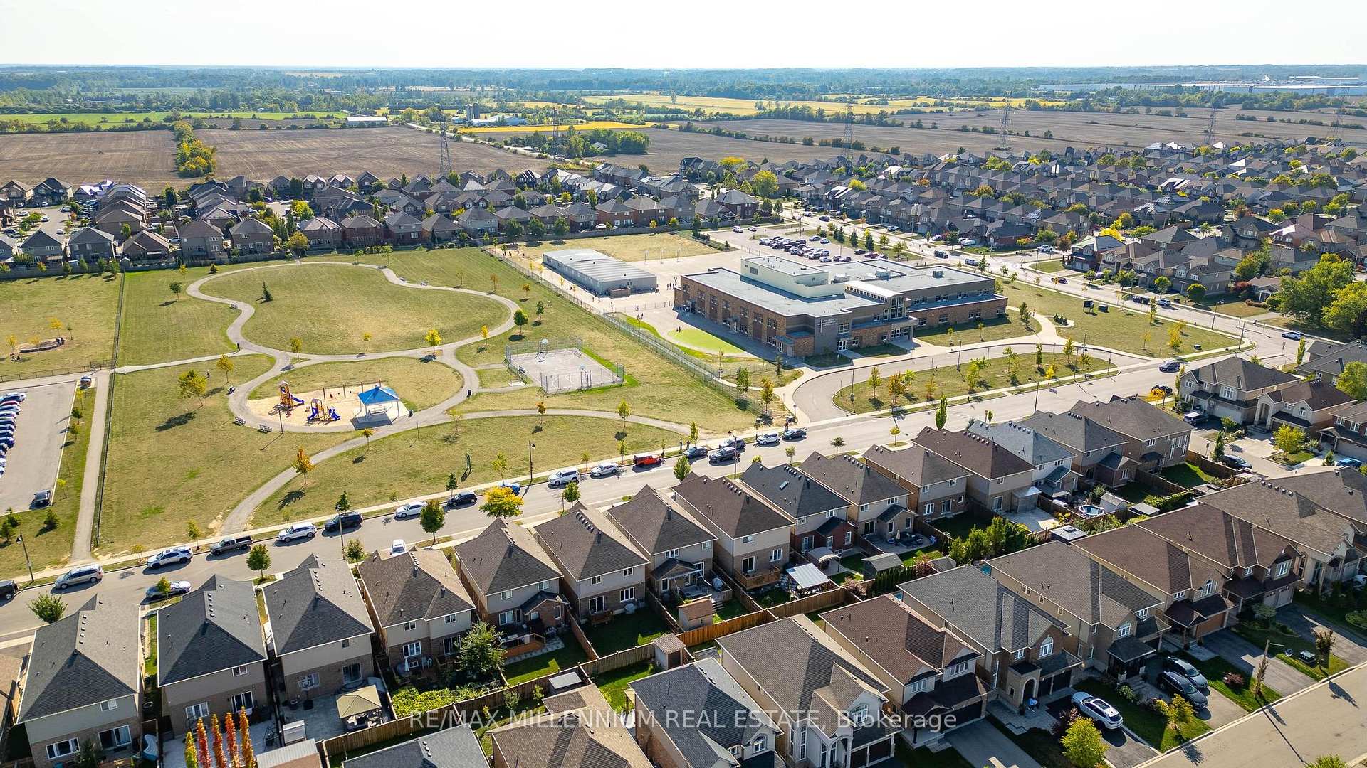 Photo 22 of 45 Bellagio Avenue, Hamilton, Stoney Creek Mountain — HOMEH