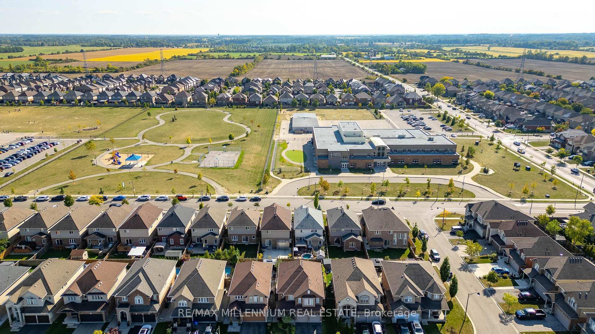 Photo 44 of 45 Bellagio Avenue, Hamilton, Stoney Creek Mountain — HOMEH