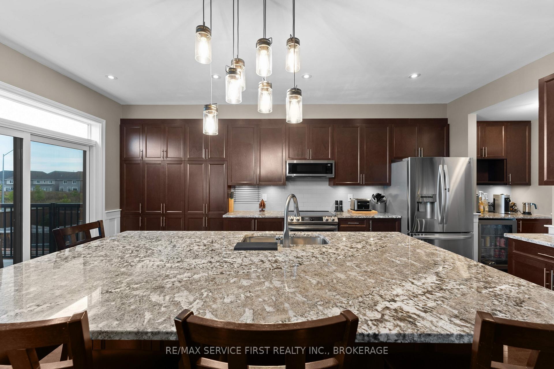 Photo 5 of 1134 Escala Crescent, Kingston, City Northwest — HOMEH