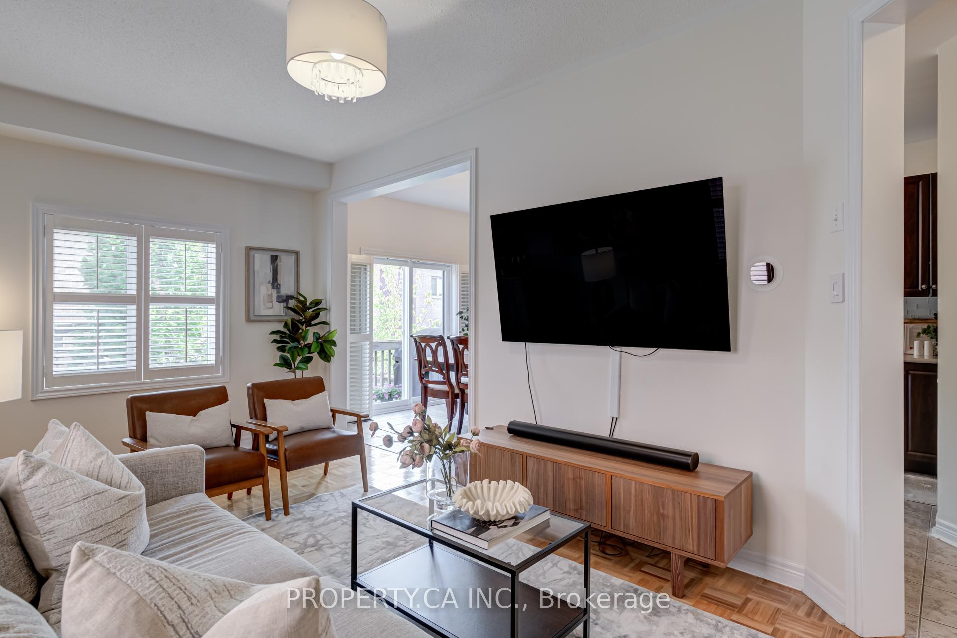 Photo 11 of 35 Canyon Gate Crescent, Vaughan, Rural Vaughan — HOMEH