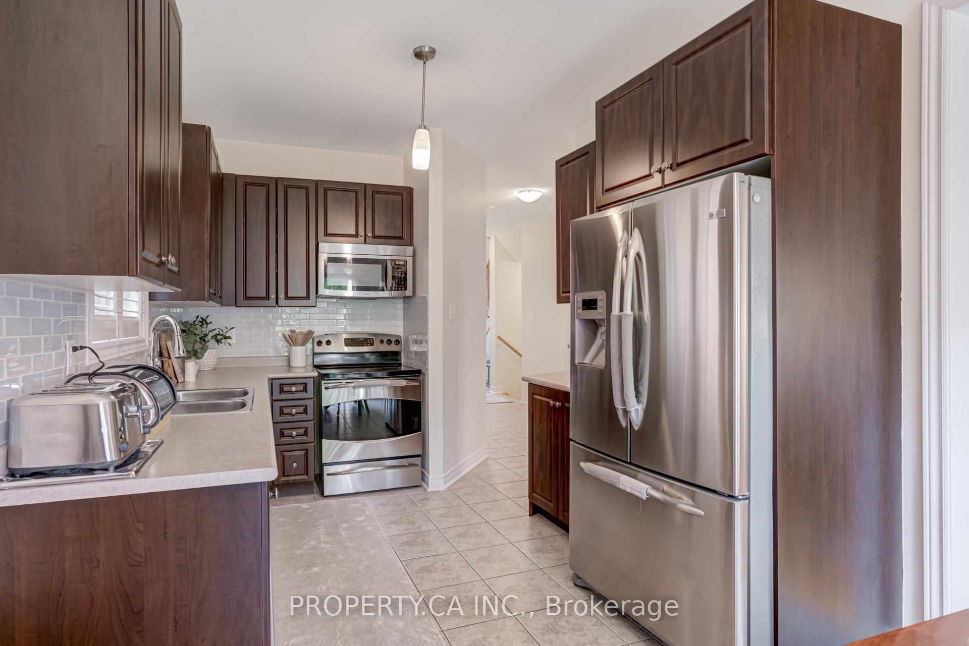 Photo 18 of 35 Canyon Gate Crescent, Vaughan, Rural Vaughan — HOMEH