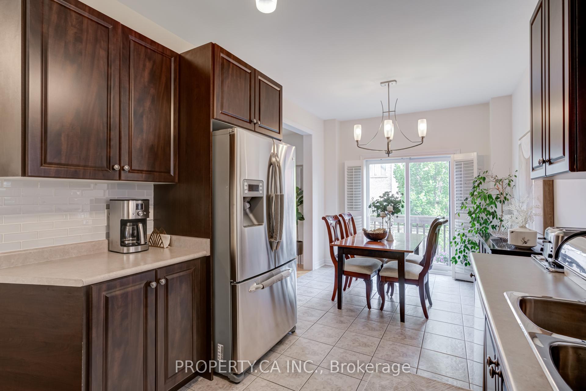 Photo 17 of 35 Canyon Gate Crescent, Vaughan, Rural Vaughan — HOMEH