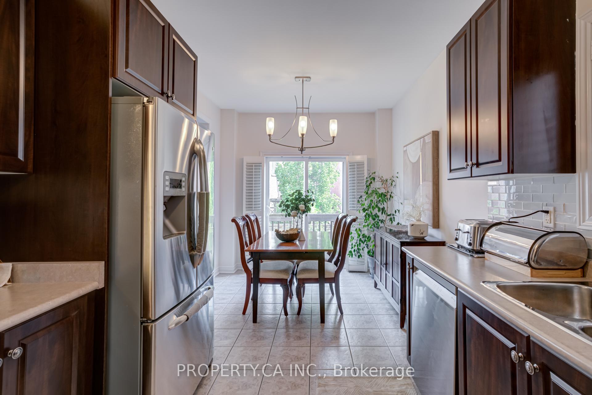 Photo 23 of 35 Canyon Gate Crescent, Vaughan, Rural Vaughan — HOMEH
