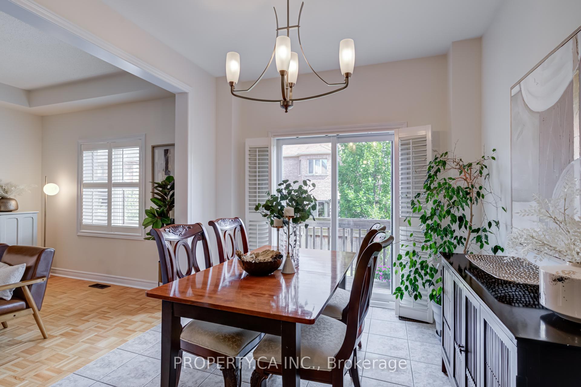Photo 15 of 35 Canyon Gate Crescent, Vaughan, Rural Vaughan — HOMEH