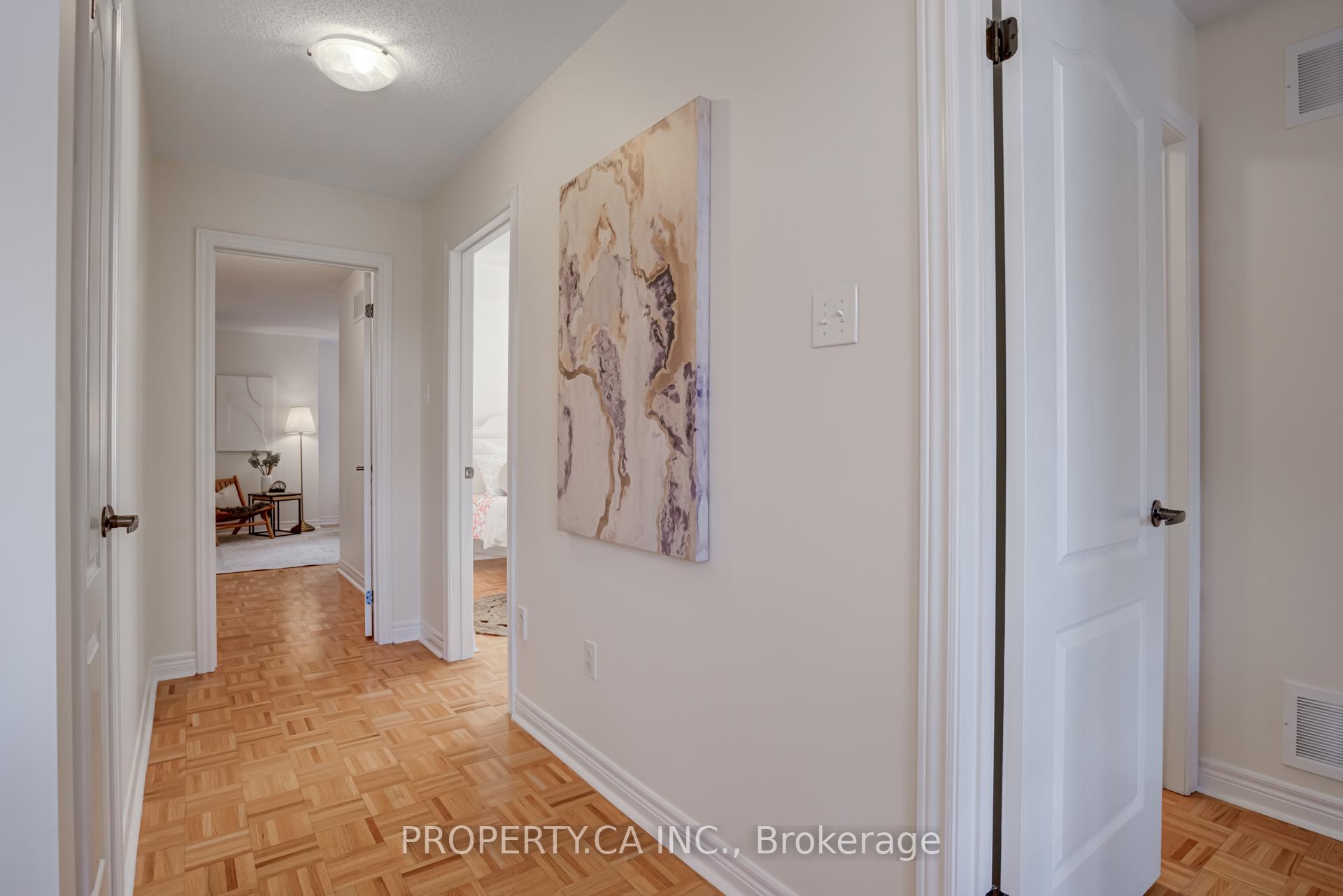 Photo 28 of 35 Canyon Gate Crescent, Vaughan, Rural Vaughan — HOMEH