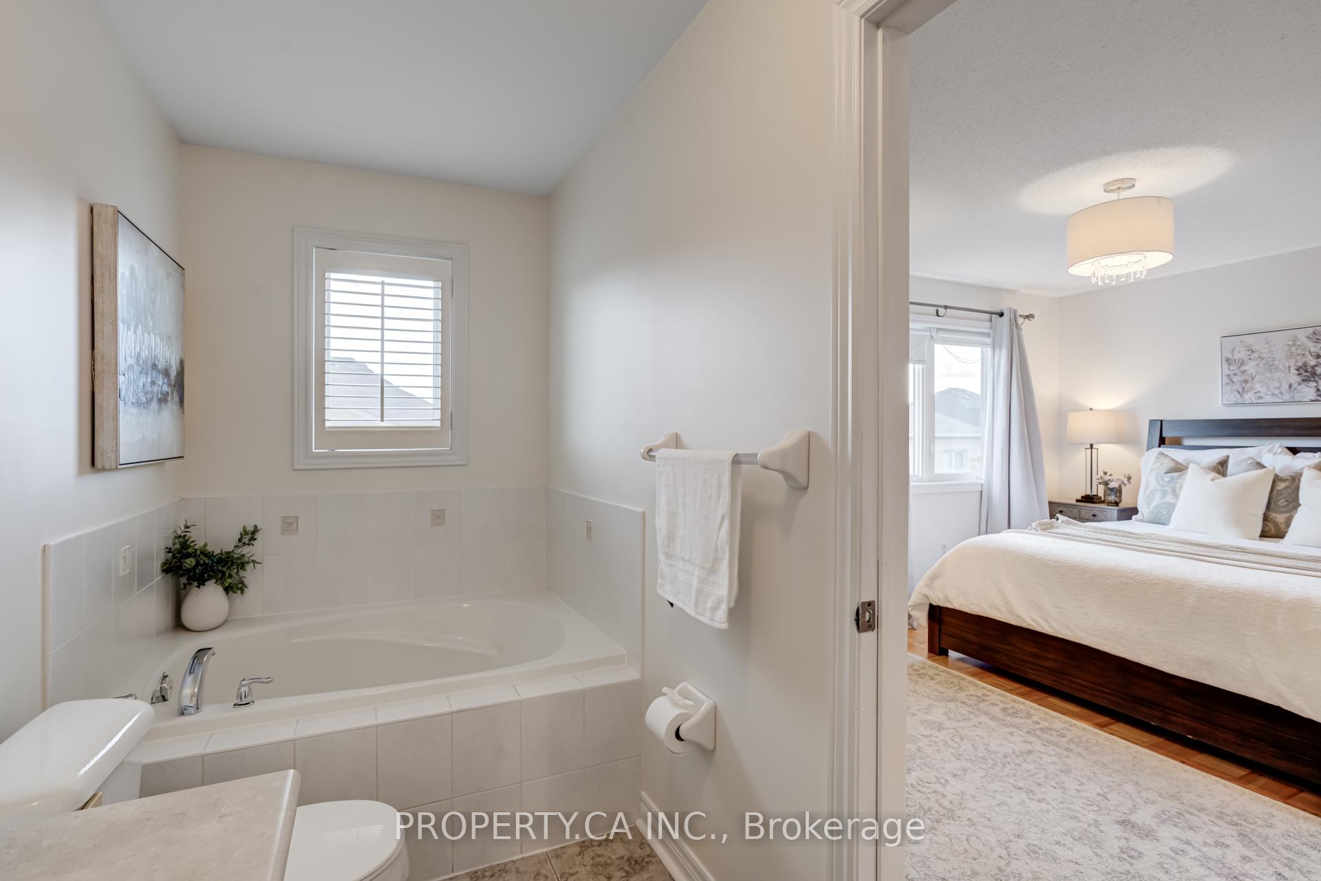 Photo 27 of 35 Canyon Gate Crescent, Vaughan, Rural Vaughan — HOMEH
