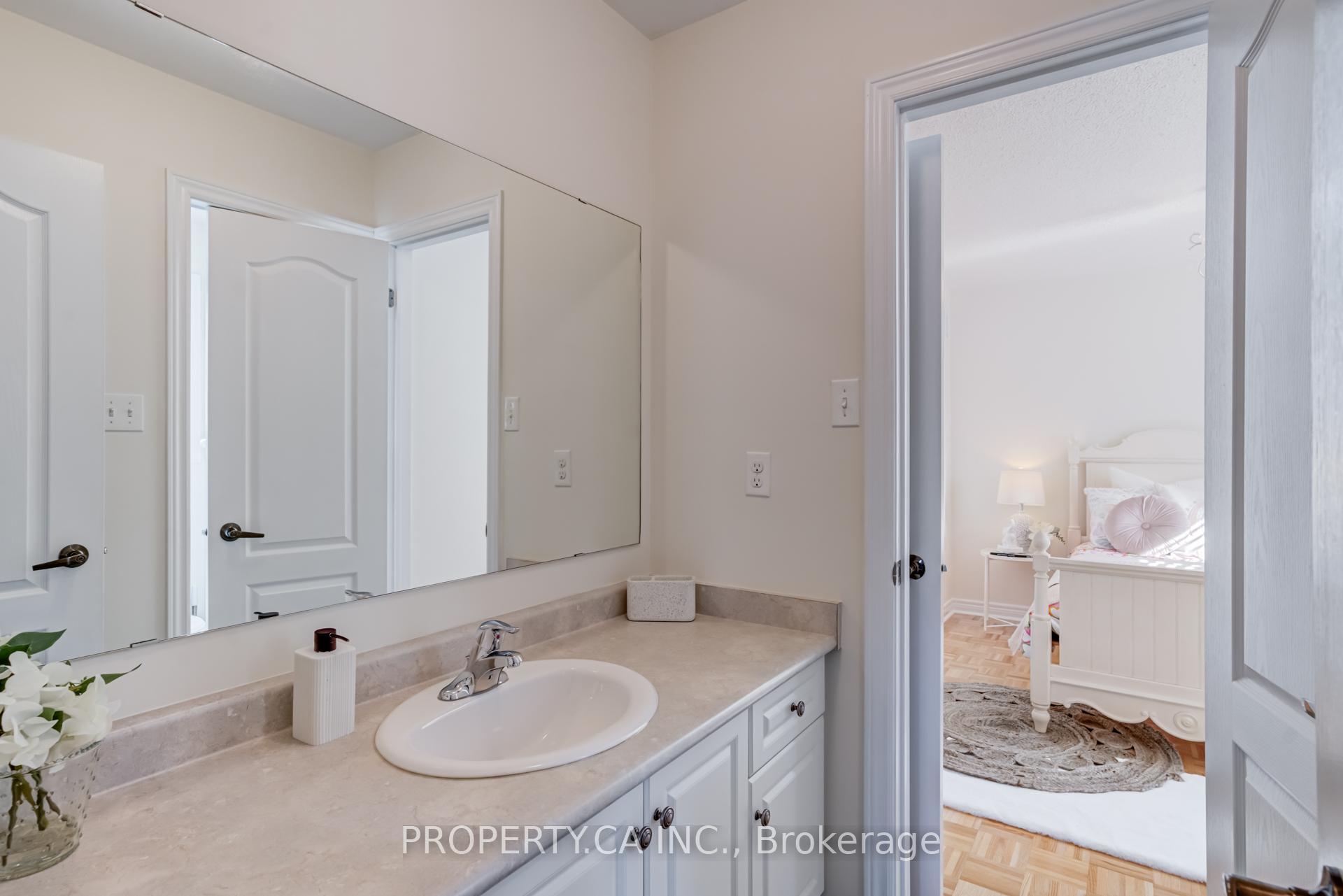 Photo 38 of 35 Canyon Gate Crescent, Vaughan, Rural Vaughan — HOMEH