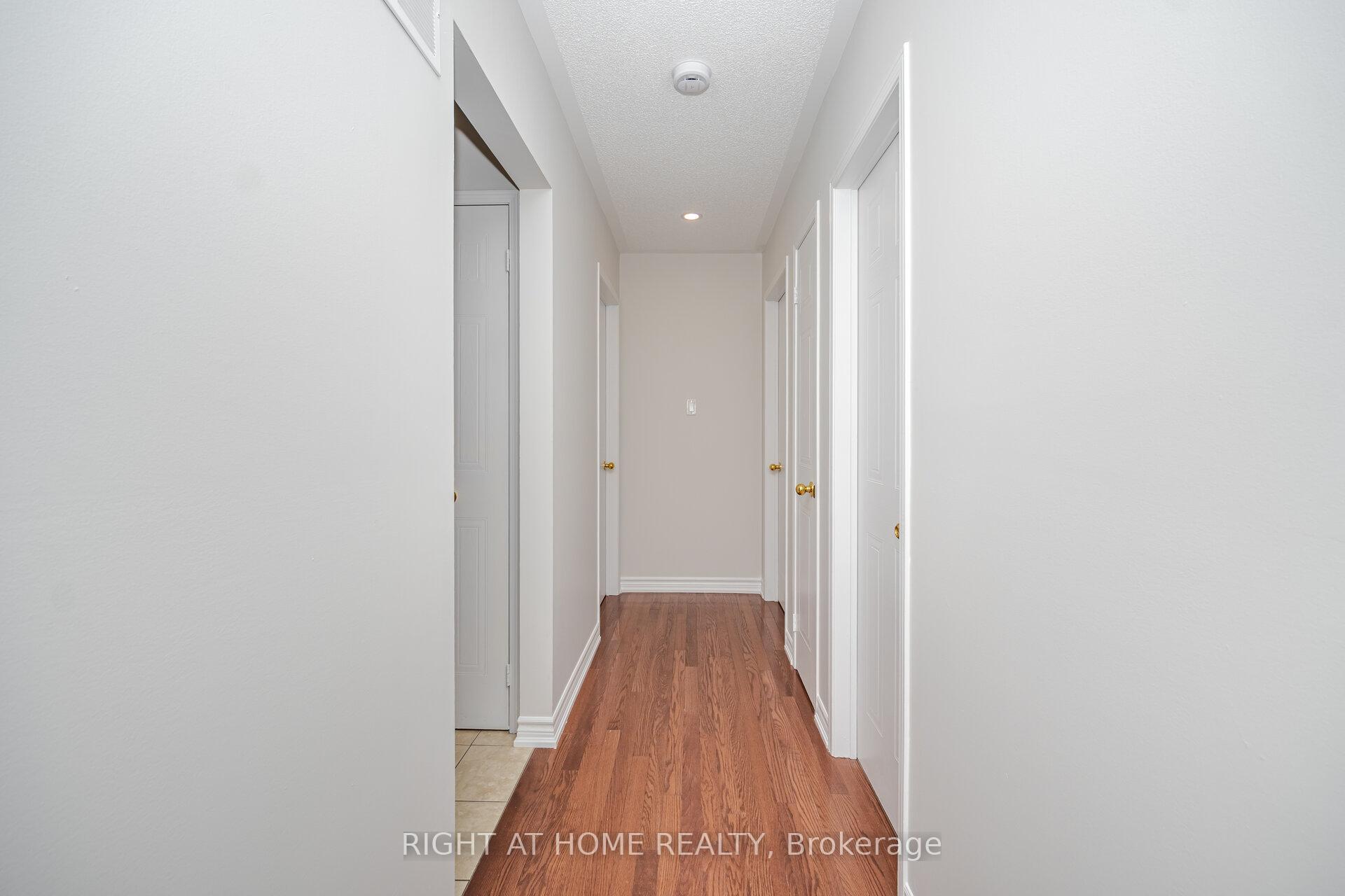 Photo 4 of 75 Kate Aitken Crescent, New Tecumseth, Beeton — HOMEH