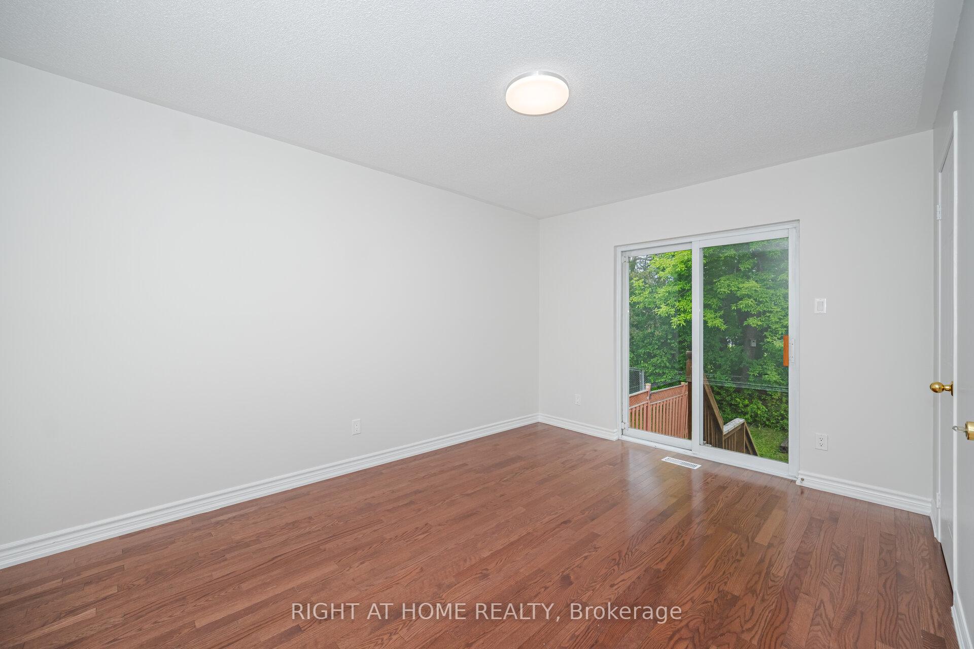 Photo 9 of 75 Kate Aitken Crescent, New Tecumseth, Beeton — HOMEH