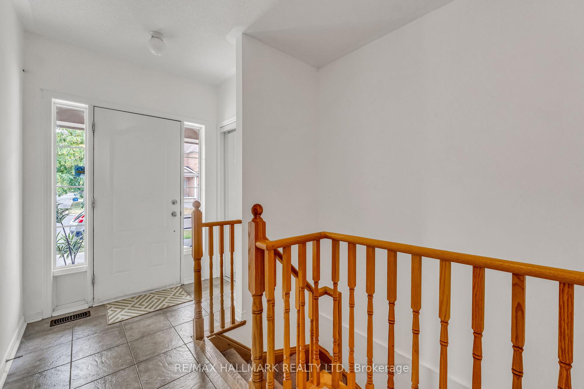 Photo 2 of 52 Muscadel Road, Vaughan, Vellore Village — HOMEH