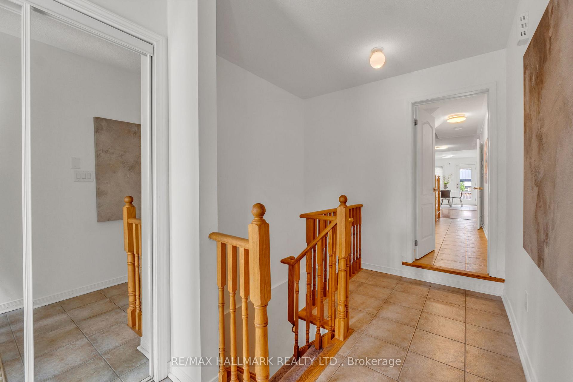 Photo 10 of 52 Muscadel Road, Vaughan, Vellore Village — HOMEH