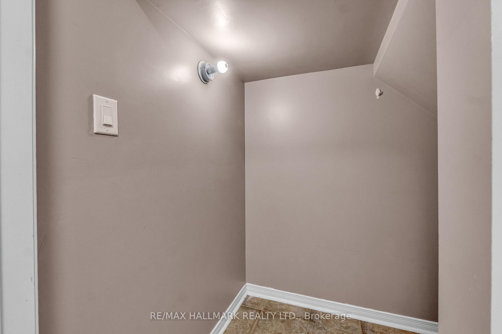 Photo 21 of 52 Muscadel Road, Vaughan, Vellore Village — HOMEH