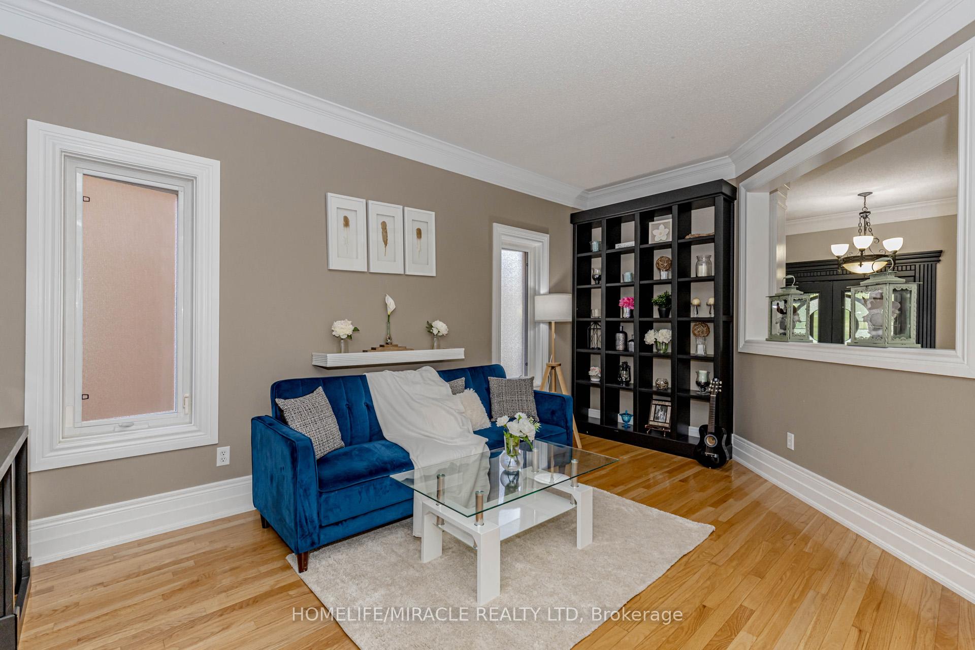 Photo 6 of 32 Masters Green Crescent, Brampton, Snelgrove — HOMEH