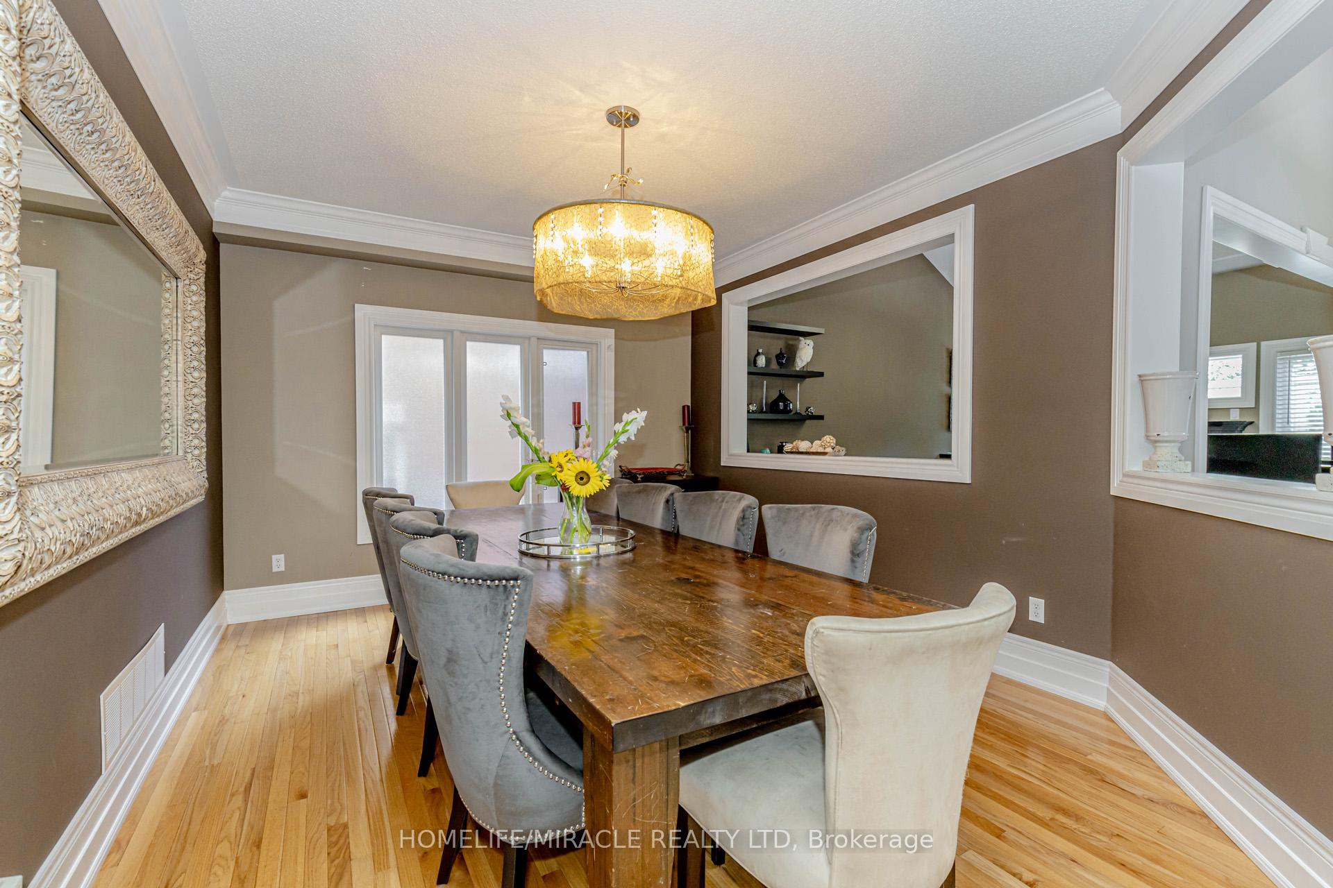 Photo 15 of 32 Masters Green Crescent, Brampton, Snelgrove — HOMEH