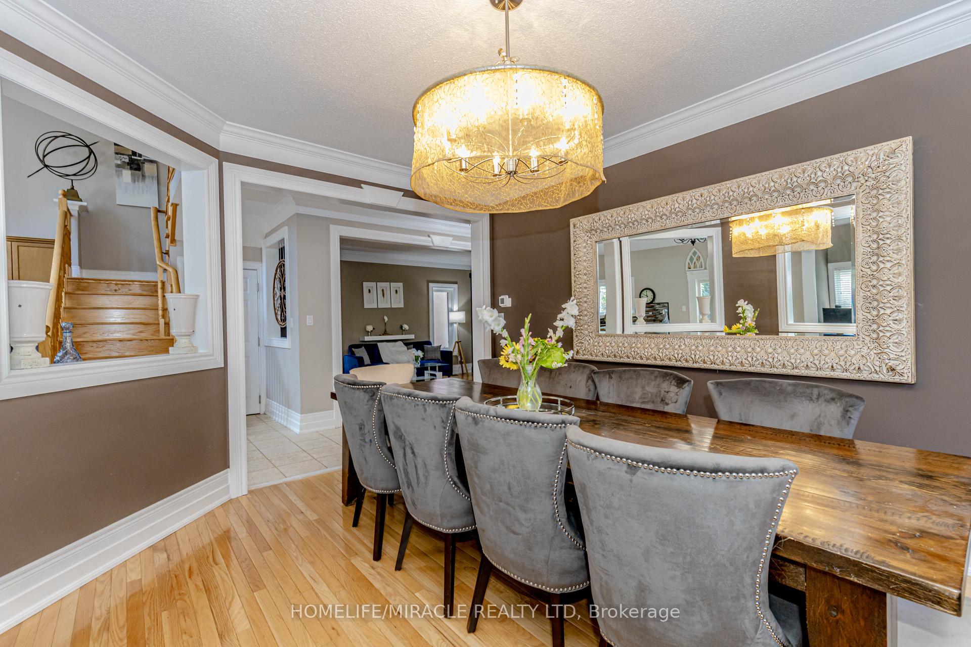 Photo 16 of 32 Masters Green Crescent, Brampton, Snelgrove — HOMEH