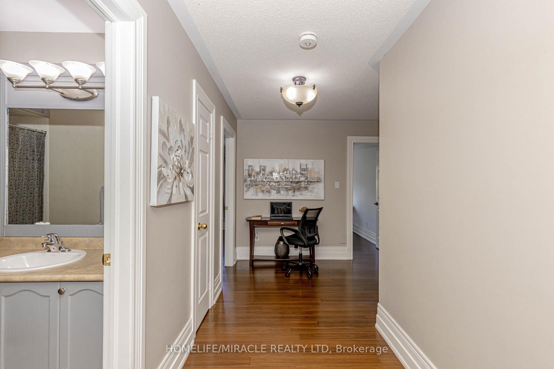 Photo 20 of 32 Masters Green Crescent, Brampton, Snelgrove — HOMEH