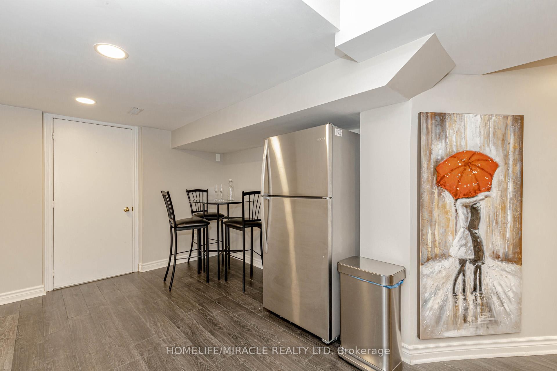 Photo 37 of 32 Masters Green Crescent, Brampton, Snelgrove — HOMEH