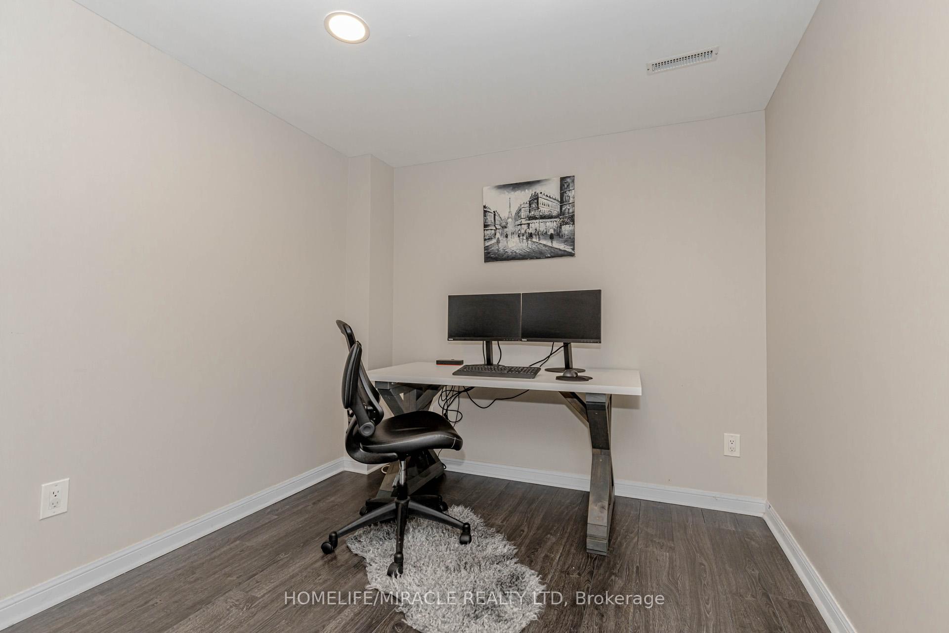 Photo 48 of 32 Masters Green Crescent, Brampton, Snelgrove — HOMEH