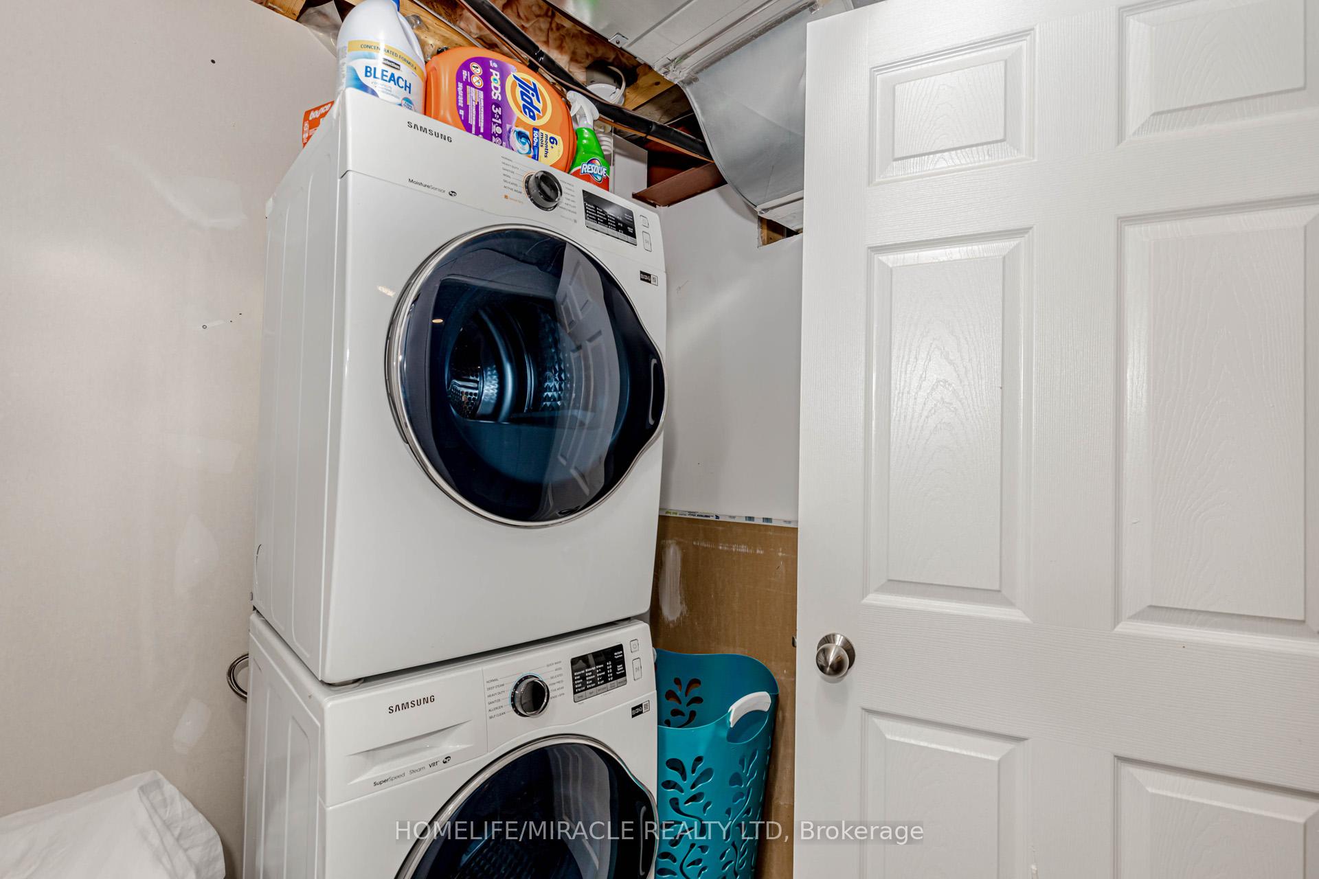 Photo 45 of 32 Masters Green Crescent, Brampton, Snelgrove — HOMEH