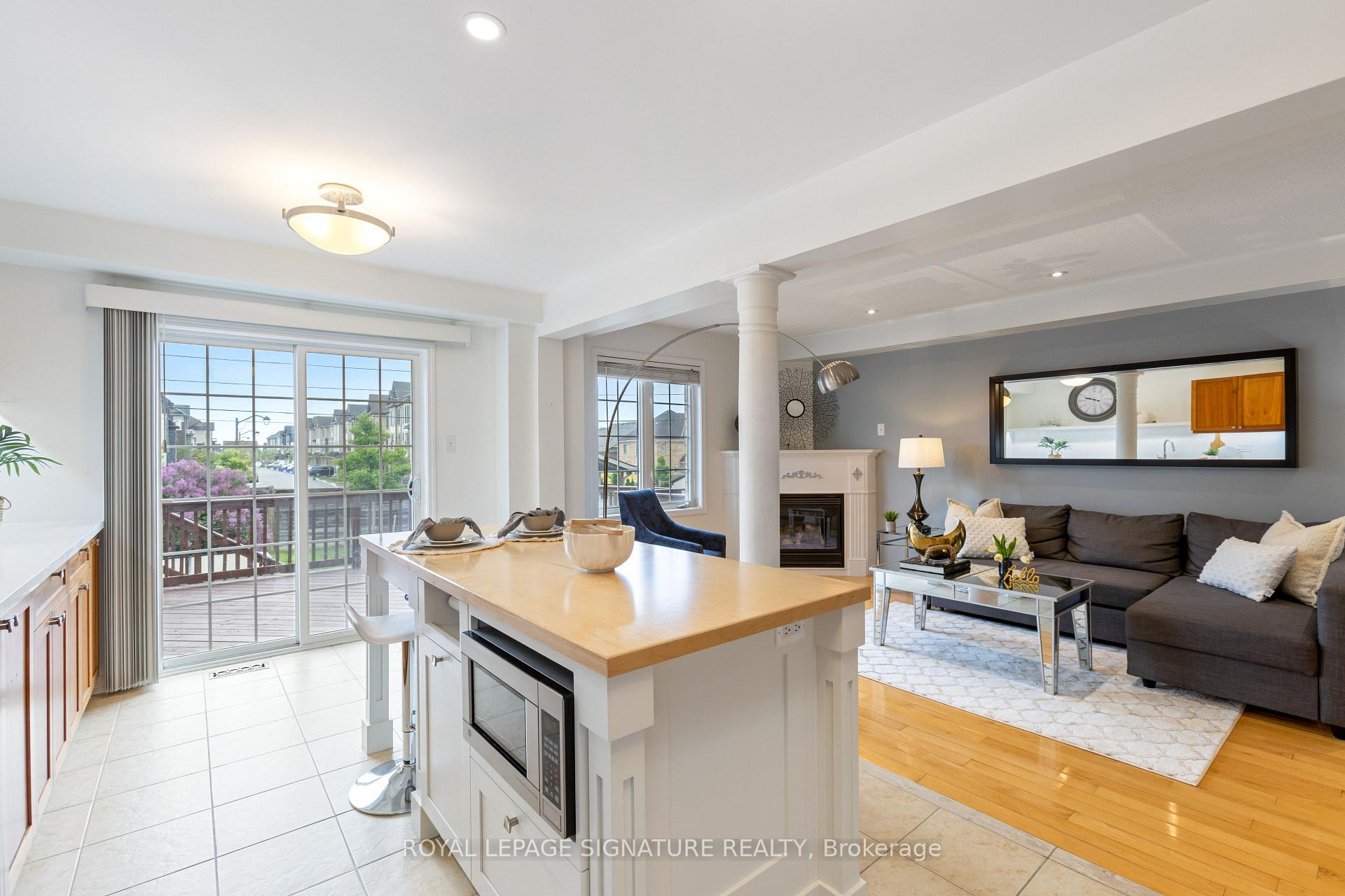 Photo 3 of 27 Lunney Crescent, Clarington, Bowmanville — HOMEH
