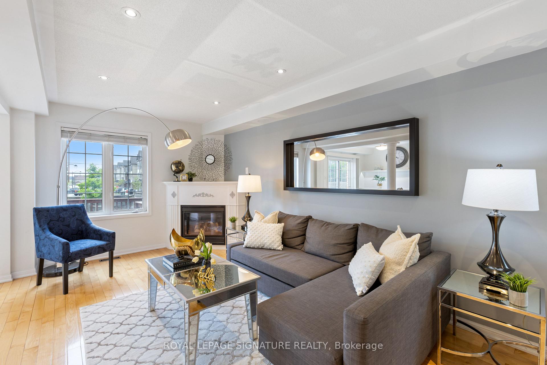 Photo 2 of 27 Lunney Crescent, Clarington, Bowmanville — HOMEH