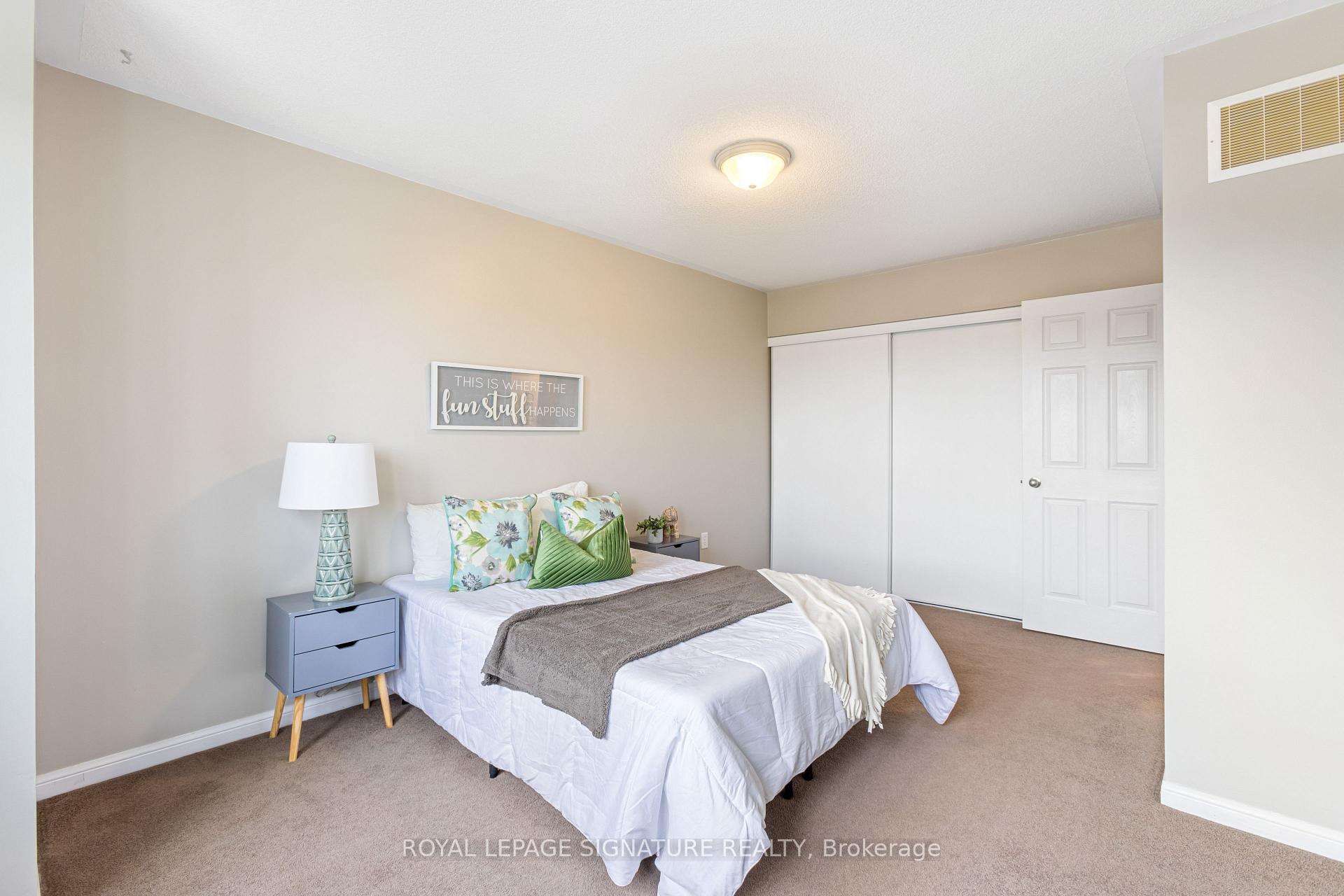 Photo 13 of 27 Lunney Crescent, Clarington, Bowmanville — HOMEH