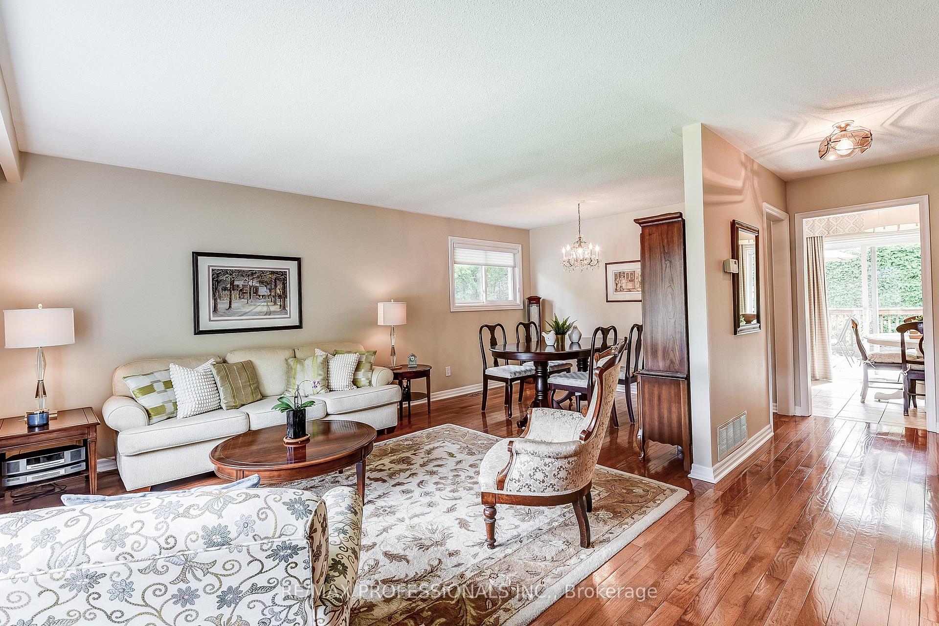 Photo 11 of 21 Birch Court, Aurora, Aurora Village — HOMEH