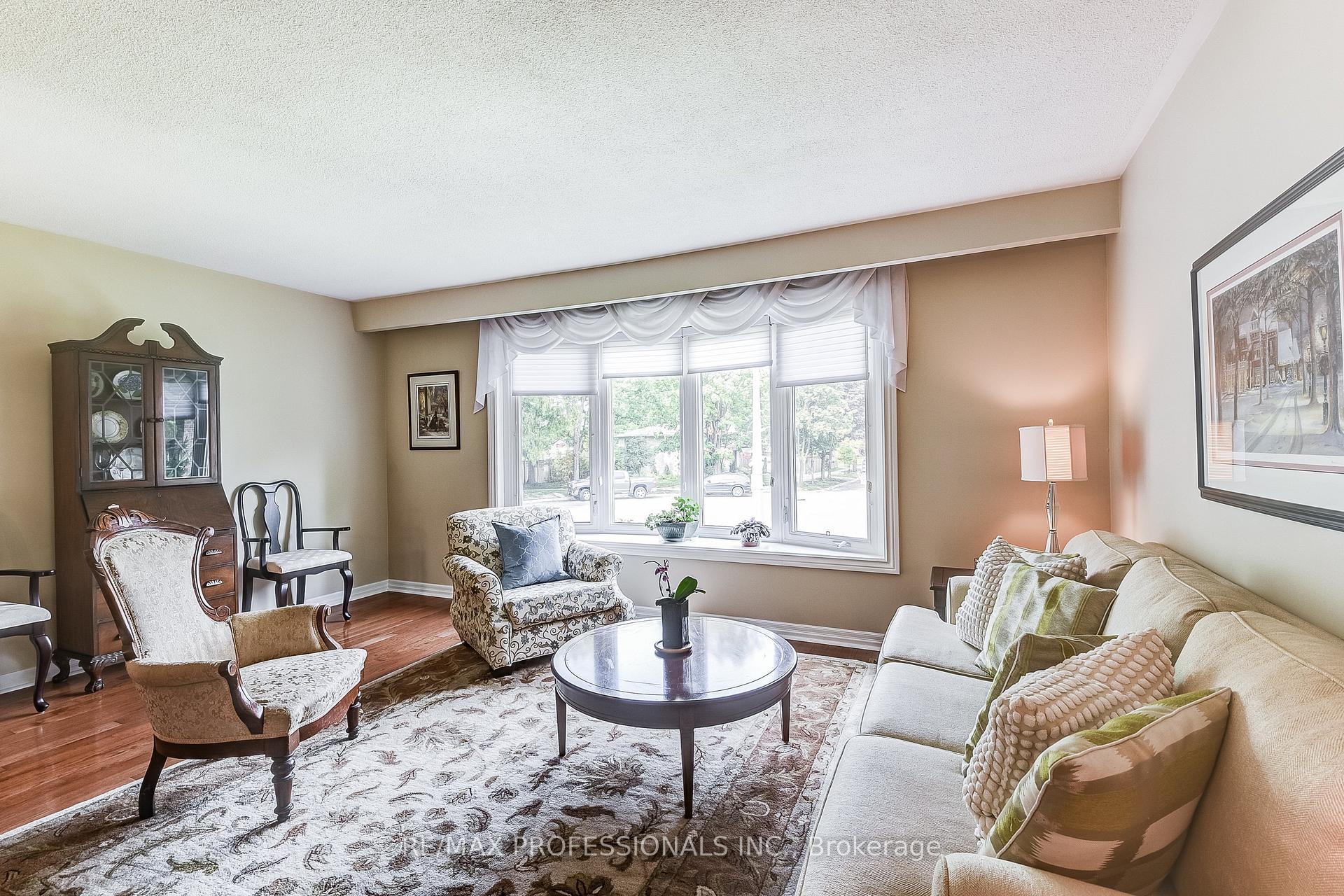 Photo 17 of 21 Birch Court, Aurora, Aurora Village — HOMEH