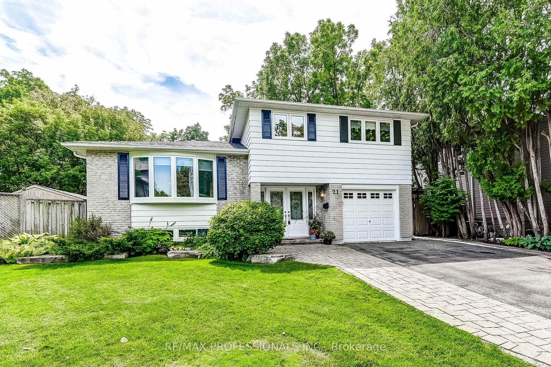 Photo 49 of 21 Birch Court, Aurora, Aurora Village — HOMEH
