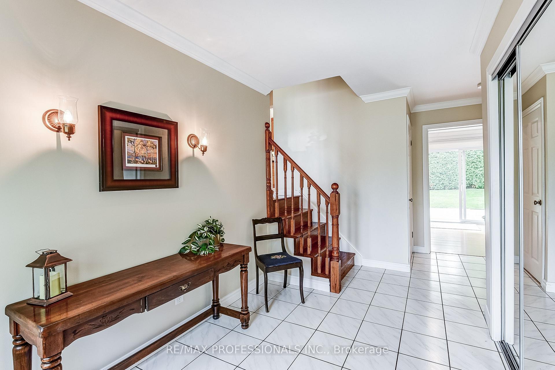 Photo 42 of 21 Birch Court, Aurora, Aurora Village — HOMEH