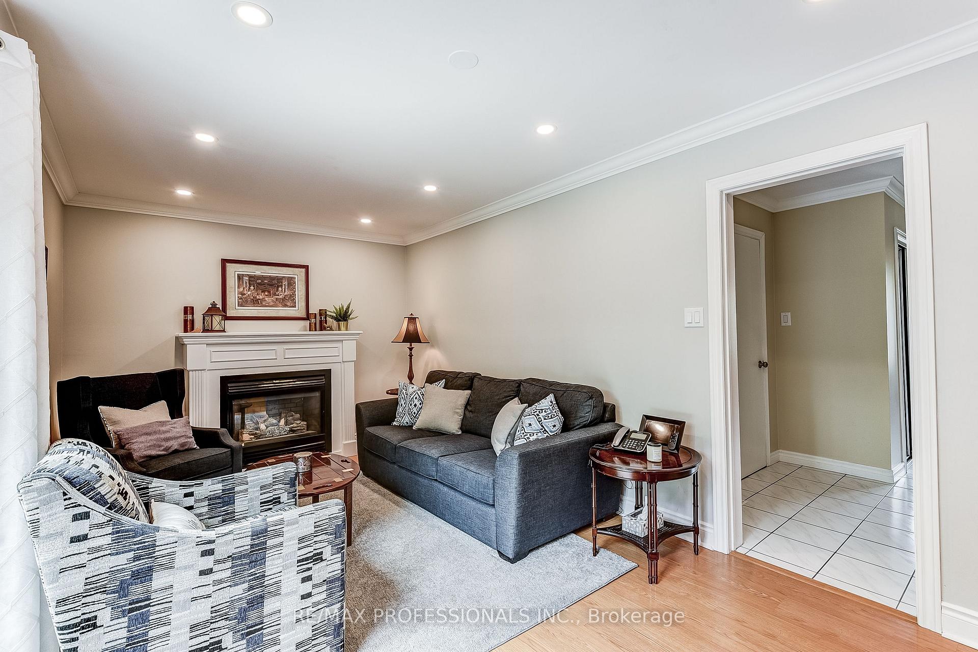 Photo 46 of 21 Birch Court, Aurora, Aurora Village — HOMEH