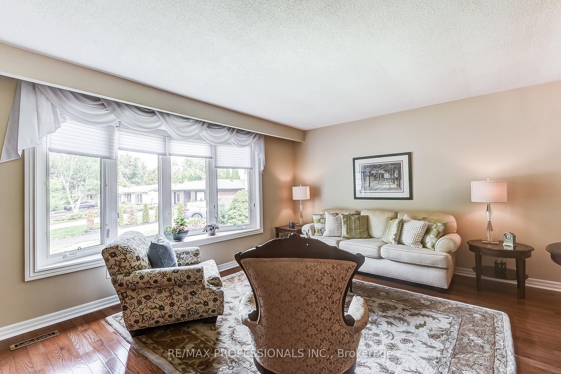 Photo 45 of 21 Birch Court, Aurora, Aurora Village — HOMEH